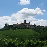 Casa Sobrero Farma Castiglione Falletto